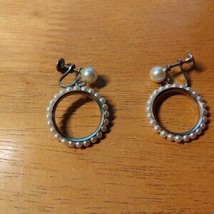 Vintage Faux Pearls Gold Tone Dangling Screwback Hoops